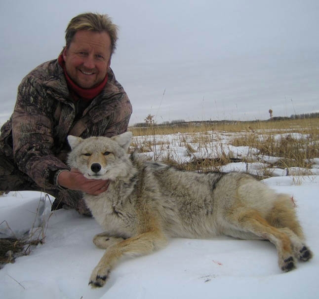 Winter Coyote Hunt With Willow Creek Outfitters Winter Coyote Hunt With Willow Creek Outfitters
